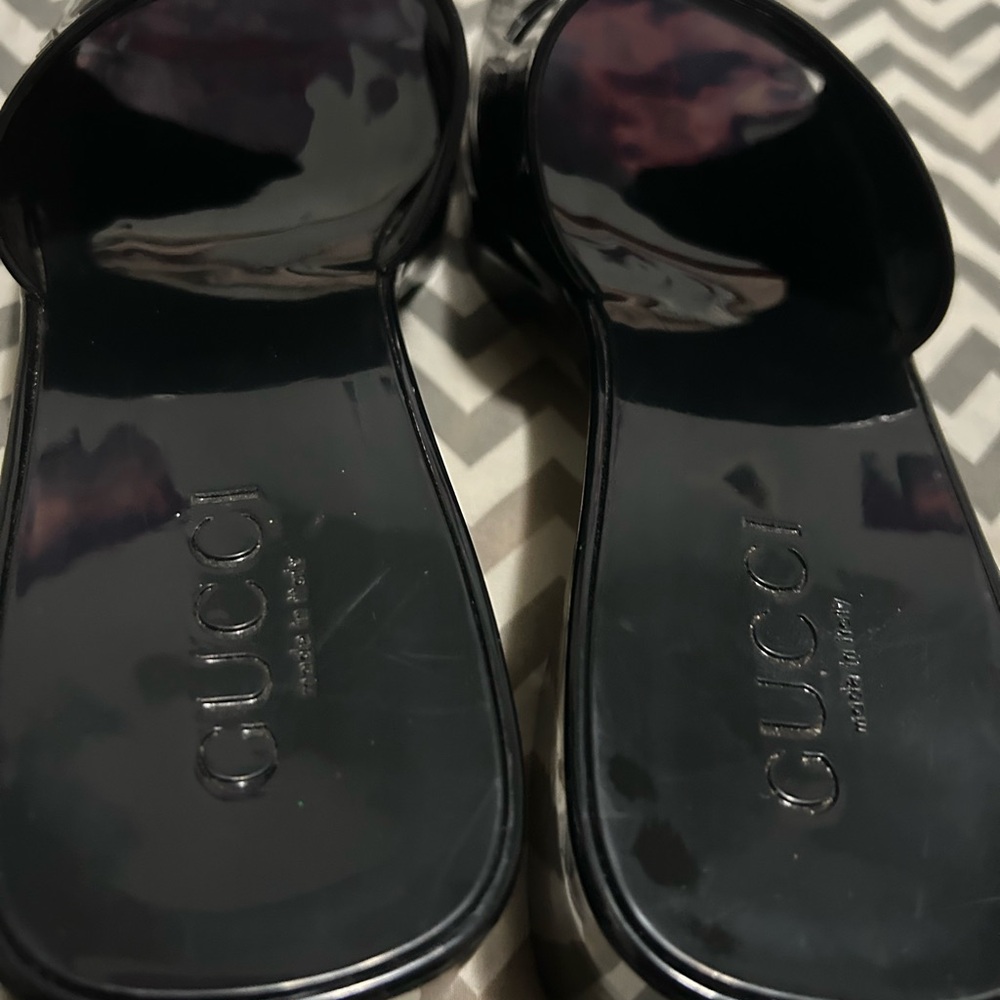 Gucci Black Sandals Elegant Slide Design - Picture 3 of 6